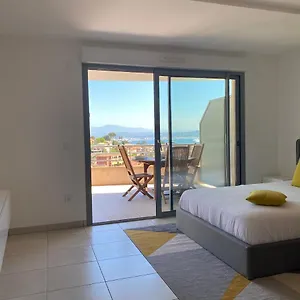  Apartment Vue Mer A 100 Metres Des Plages Et Massif De L'esterel